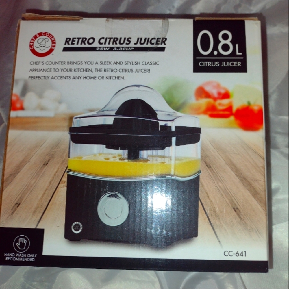 Retro Citrus Juicer 0.8L Black and Silver